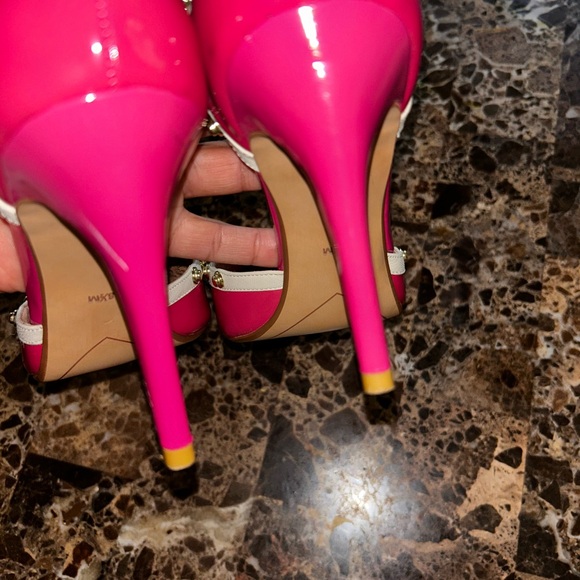Halogen Pink and Cream Heels with Gold Accents - Picture 11 of 11